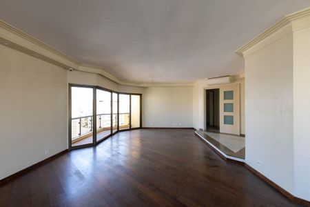 Apartamento para alugar com 270m², 4 quartos e 3 vagas Apartamento para alugar com 270m², 4 quartos e 3 vagasSala