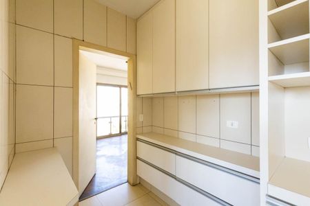 Apartamento para alugar com 270m², 4 quartos e 3 vagas Apartamento para alugar com 270m², 4 quartos e 3 vagasCozinha