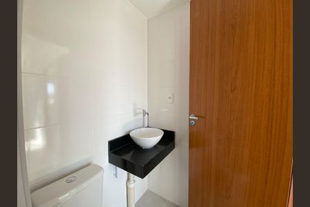 Apartamento para alugar com 36m², 2 quartos e sem vaga Apartamento para alugar com 36m², 2 quartos e sem vagaBanheiro