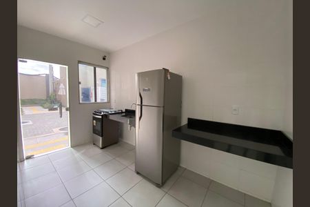 Apartamento para alugar com 36m², 2 quartos e sem vaga Apartamento para alugar com 36m², 2 quartos e sem vagaÁrea comum - Salão de festas