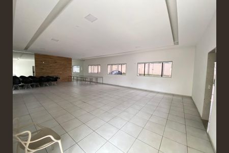 Apartamento para alugar com 36m², 2 quartos e sem vaga Apartamento para alugar com 36m², 2 quartos e sem vagaÁrea comum - Salão de festas