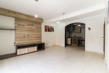 Sala de casa para alugar com 2 quartos, 180m² em Parque Savoi City, São Paulo
