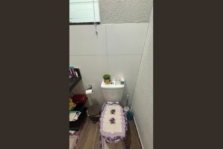 Casa à venda com 145m², 2 quartos e 1 vaga Casa à venda com 145m², 2 quartos e 1 vagaLavabo