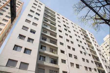 Apartamento à venda com 72m², 2 quartos e 1 vagaFachada