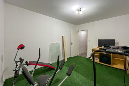 Casa à venda com 349m², 3 quartos e 2 vagas Casa à venda com 349m², 3 quartos e 2 vagasQuarto de Serviço