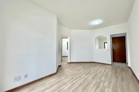 Apartamento para alugar com 58m², 2 quartos e 1 vagaSala