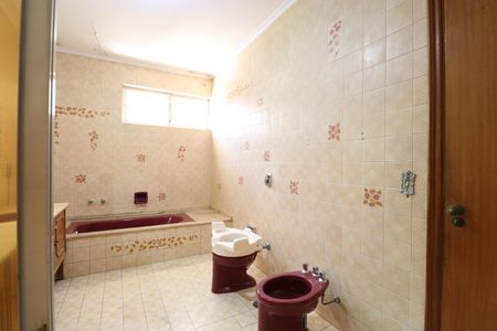 Casa à venda com 208m², 2 quartos e 4 vagasBanheiro Social