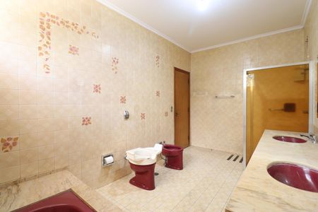 Casa à venda com 208m², 2 quartos e 4 vagasBanheiro Social