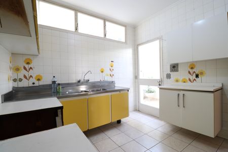 Casa à venda com 208m², 2 quartos e 4 vagasCozinha