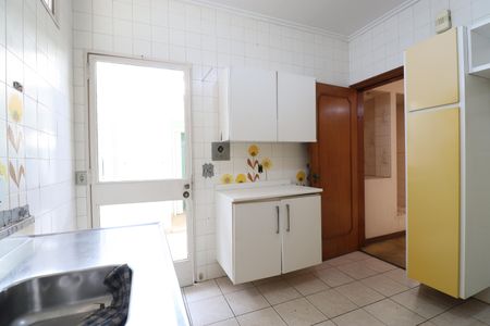 Casa à venda com 208m², 2 quartos e 4 vagasCozinha
