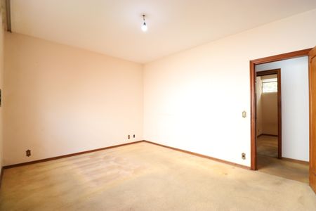 Casa à venda com 208m², 2 quartos e 4 vagasQuarto 2