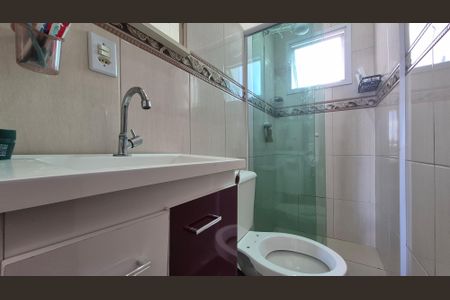 Apartamento à venda com 100m², 2 quartos e 1 vaga Apartamento à venda com 100m², 2 quartos e 1 vagaBanheiro da suíte