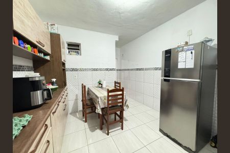Casa à venda com 101m², 4 quartos e 1 vaga Casa à venda com 101m², 4 quartos e 1 vagaCozinha