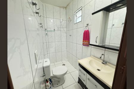 Casa à venda com 101m², 4 quartos e 1 vaga Casa à venda com 101m², 4 quartos e 1 vagaBanheiro 2