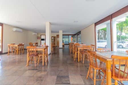 Apartamento para alugar com 72m², 1 quarto e 1 vaga Apartamento para alugar com 72m², 1 quarto e 1 vagaÁrea comum - Salão de festas