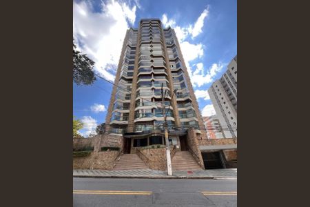 Apartamento à venda com 146m², 3 quartos e 3 vagas Apartamento à venda com 146m², 3 quartos e 3 vagasFachada