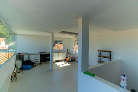 Casa à venda com 450m², 5 quartos e 2 vagas Casa à venda com 450m², 5 quartos e 2 vagasTerraço