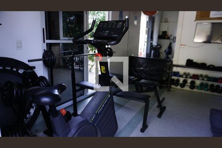 Apartamento à venda com 46m², 2 quartos e 1 vaga Apartamento à venda com 46m², 2 quartos e 1 vagaÁrea comum - Academia