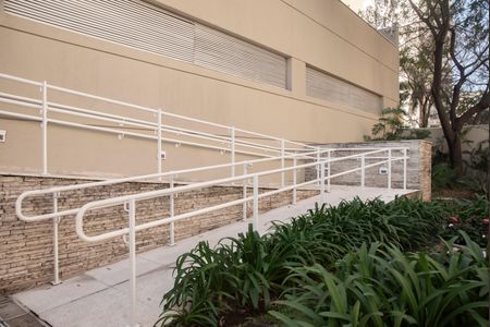 Apartamento à venda com 104m², 2 quartos e 2 vagasÁrea comum - Rampa de acesso
