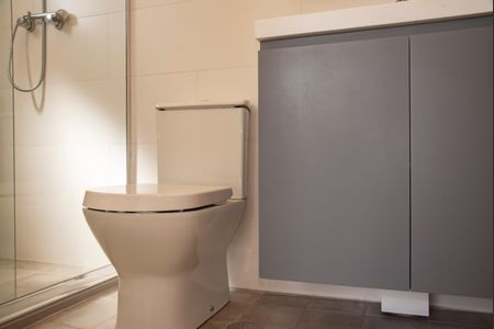 Apartamento à venda com 104m², 2 quartos e 2 vagasBanheiro da Suíte 1