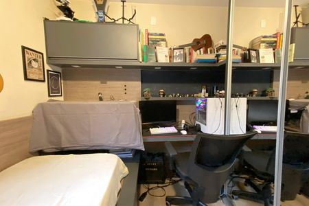 Apartamento à venda com 95m², 3 quartos e 2 vagasQuarto 2