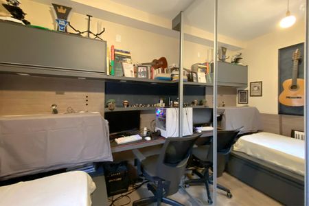 Apartamento à venda com 95m², 3 quartos e 2 vagasQuarto 2