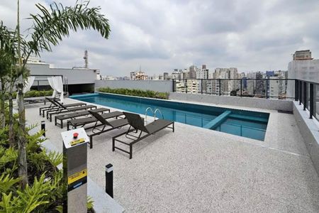 Apartamento à venda com 31m², 1 quarto e sem vaga Apartamento à venda com 31m², 1 quarto e sem vagaÁrea comum - Piscina