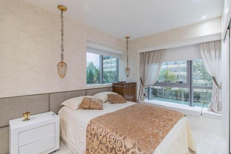 Quarto de apartamento à venda com 1 quarto, 49m² em Praia de Belas, Porto Alegre