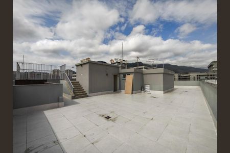 Apartamento à venda com 116m², 3 quartos e 1 vaga Apartamento à venda com 116m², 3 quartos e 1 vagaTerraço