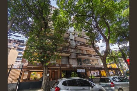 Apartamento à venda com 116m², 3 quartos e 1 vaga Apartamento à venda com 116m², 3 quartos e 1 vagaFachada e Portaria