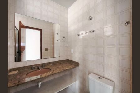 Apartamento à venda com 116m², 3 quartos e 1 vaga Apartamento à venda com 116m², 3 quartos e 1 vagaBanheiro da Suíte