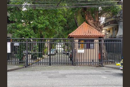 Apartamento à venda com 116m², 3 quartos e 1 vaga Apartamento à venda com 116m², 3 quartos e 1 vagaFachada