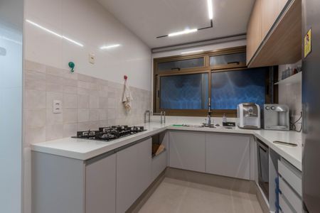 Apartamento à venda com 179m², 4 quartos e 5 vagasCozinha