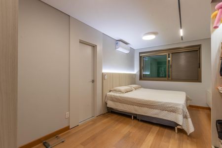 Apartamento à venda com 179m², 4 quartos e 5 vagasSuíte 1