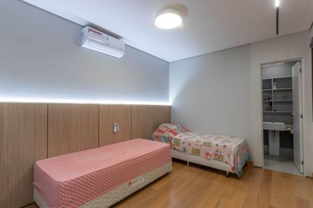 Apartamento à venda com 179m², 4 quartos e 5 vagasSuíte 4