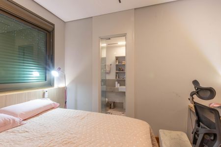 Apartamento à venda com 179m², 4 quartos e 5 vagasSuíte 2