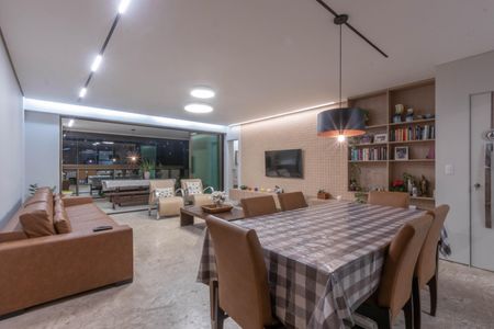 Apartamento à venda com 179m², 4 quartos e 5 vagasSala