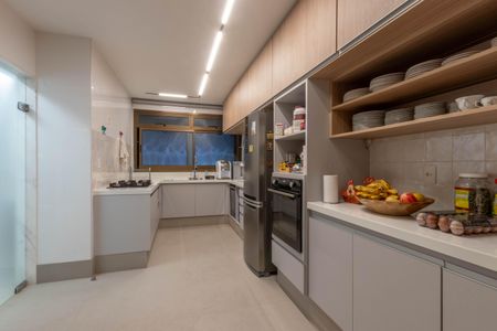 Apartamento à venda com 179m², 4 quartos e 5 vagasCozinha