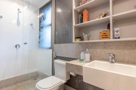 Apartamento à venda com 179m², 4 quartos e 5 vagasBanheiro Social