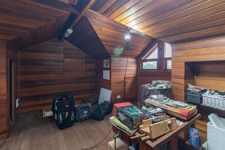 Casa de condomínio à venda com 126m², 3 quartos e 2 vagasSótão