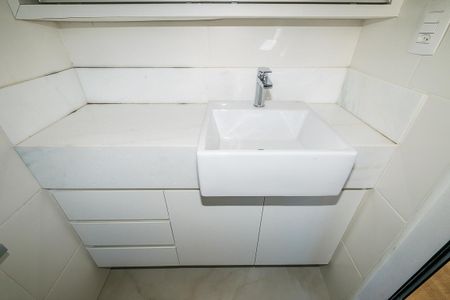 Apartamento para alugar com 78m², 3 quartos e 2 vagas Apartamento para alugar com 78m², 3 quartos e 2 vagasBanheiro 2