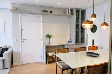 Apartamento à venda com 112m², 3 quartos e 2 vagas Apartamento à venda com 112m², 3 quartos e 2 vagasSala de Jantar