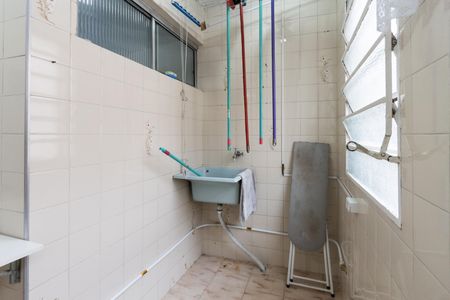 Apartamento à venda com 70m², 2 quartos e 1 vagaÁrea de Serviço