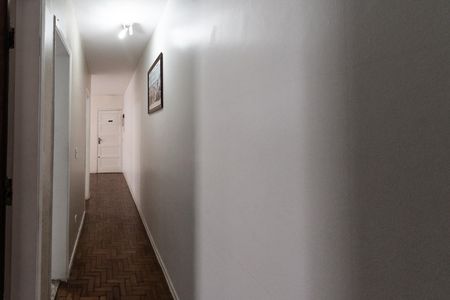 Apartamento à venda com 70m², 2 quartos e 1 vagaCorredor