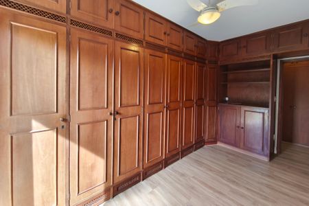 Apartamento à venda com 103m², 3 quartos e 2 vagas Apartamento à venda com 103m², 3 quartos e 2 vagasQuarto 3