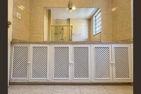 Apartamento à venda com 107m², 2 quartos e sem vagaBanheiro do Quarto 