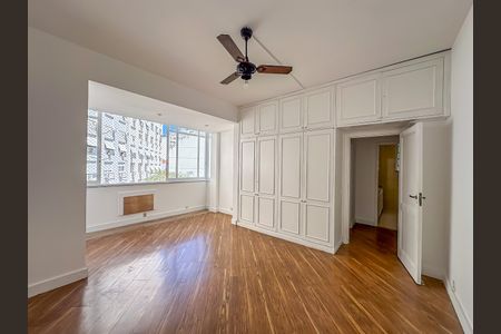 Apartamento à venda com 107m², 2 quartos e sem vagaSala