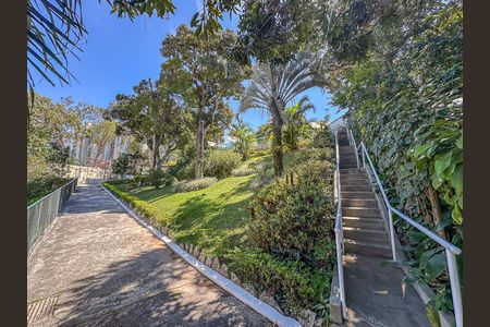 Apartamento à venda com 107m², 2 quartos e sem vagaÁrea comum