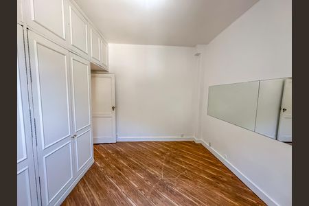 Apartamento à venda com 107m², 2 quartos e sem vagaCorredor