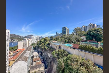 Apartamento à venda com 107m², 2 quartos e sem vagaVista do Quarto de Serviço